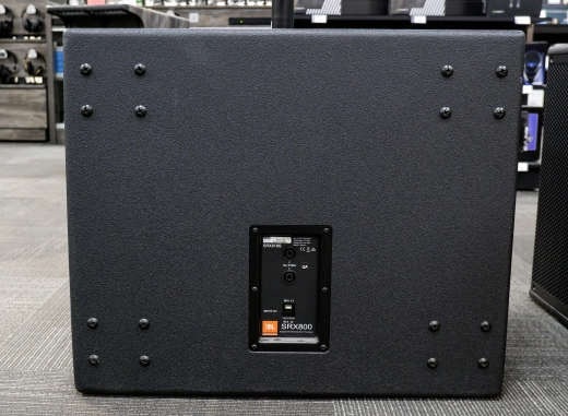 JBL - SRX818S 2